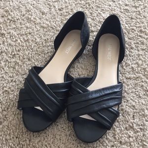 New Nine West flat sandals sz 8.5 but runs big